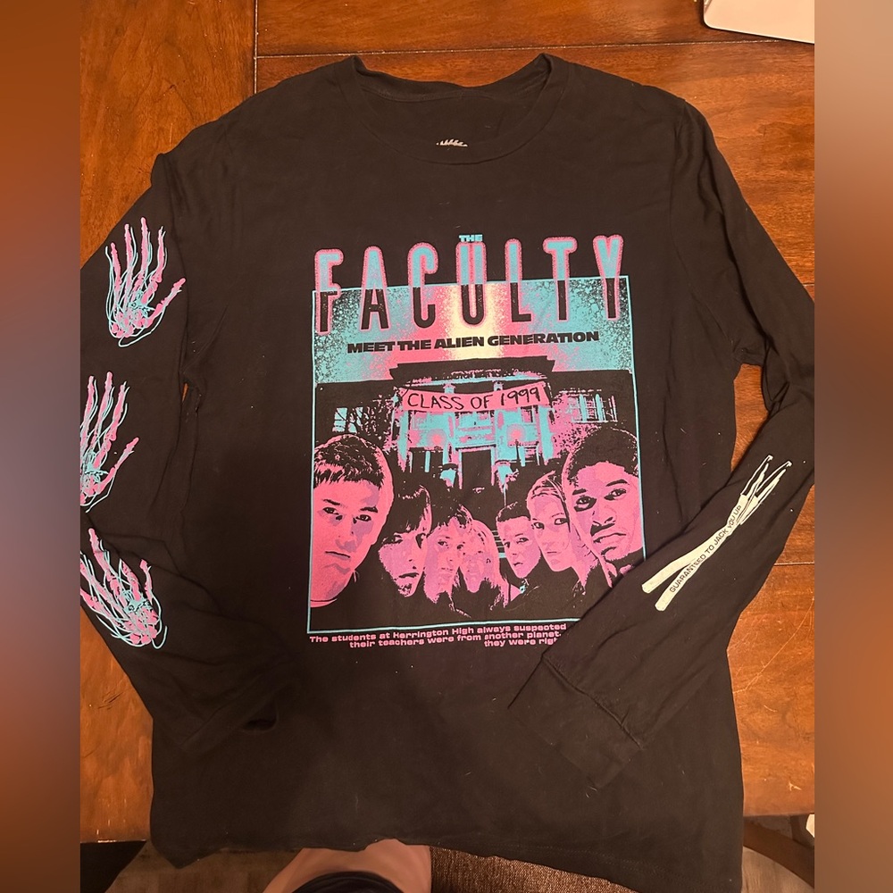 Studiohouse Designs the faculty long sleeve XL shirt